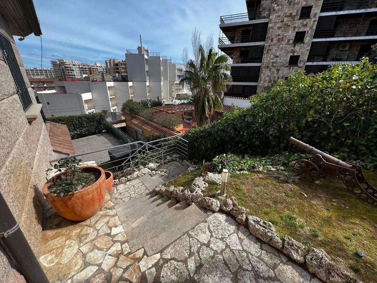 Happy Home Girona Spain